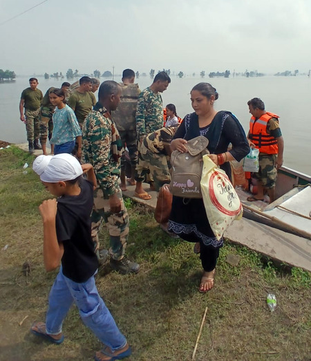 पंजाबमध्ये पूरस्थिती झाली बिकट