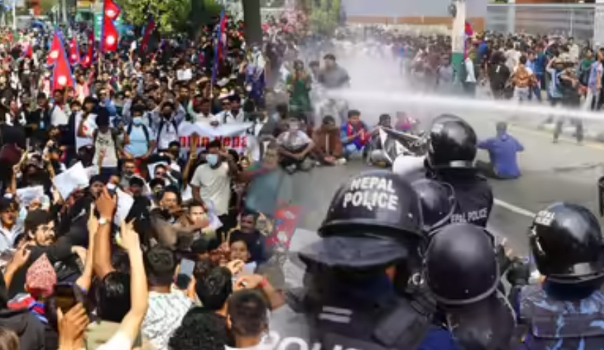 नेपाळमध्ये हिंसाचाराच्या पार्श्वभूमीवर २७ जणांना अटक; शस्त्रे जप्त
