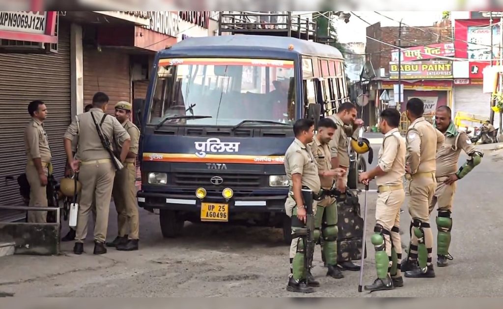 बरेली दंगल प्रकरणी मौलाना तौकीर रझा अटकेत