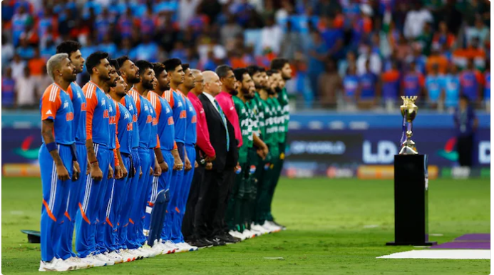 पाकिस्तानच्या राष्ट्रगीताऐवजी डीजेने वाजवला ‘जलेबी बेबी’