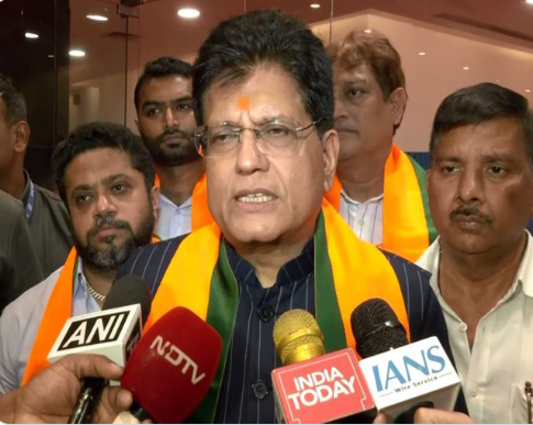 “५० वर्षे देशसेवा, २७ आंतरराष्ट्रीय पुरस्कार”