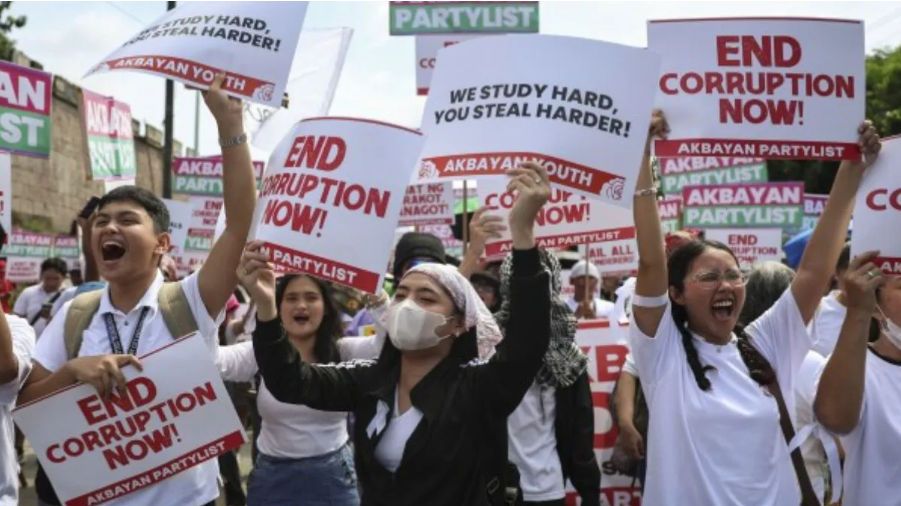 नेपाळनंतर आता फिलीपिन्समध्येही सरकारविरोधात तीव्र निदर्शने!