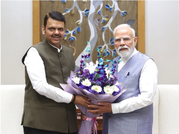 मुख्यमंत्री फडणवीसांची पंतप्रधान मोदींशी भेट; विविध मुद्द्यांवर चर्चा!