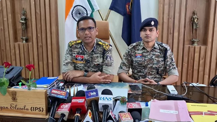 छत्तीसगड: १४ लाख रुपयांचे बक्षीस असलेले तीन नक्षली ठार!