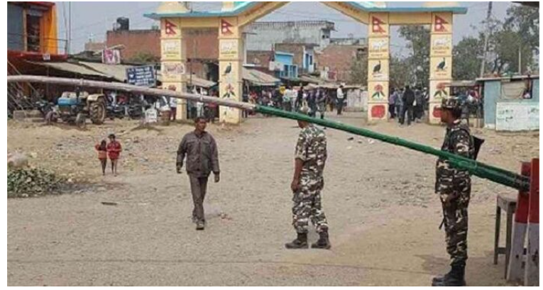 नेपाळ तुरुंगातून फरार ६० कैद्यांना सशस्त्र सीमा बलाने केली अटक!