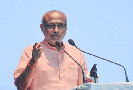 सेवा परमो धर्म या आदर्शाने प्रेरित आहे संघ