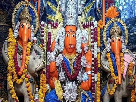 उलटे स्वस्तिक बनविणाऱ्या भक्तांच्या मनोकामना होतात पूर्ण