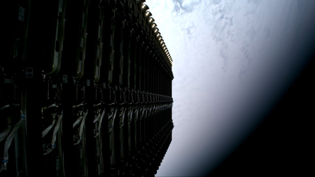 स्टारलिंकने १० हजार उपग्रह केले प्रक्षेपित