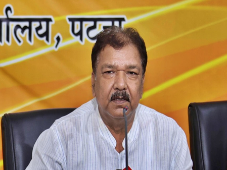 राहुल गांधींना आम्ही गंभीरतेने घेत नाही