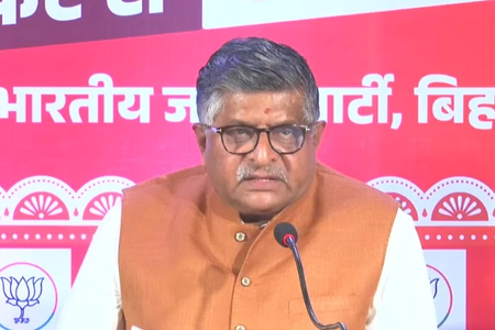 ‘तेजस्वी यादवचे ‘बॅकग्राउंड’ भ्रष्टाचाराचे