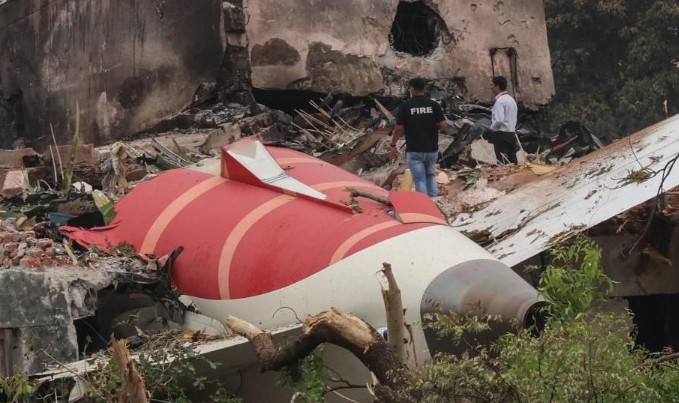 एअर इंडियाच्या विमान AI171 अपघाताच्या न्यायालयीन चौकशीची मागणी