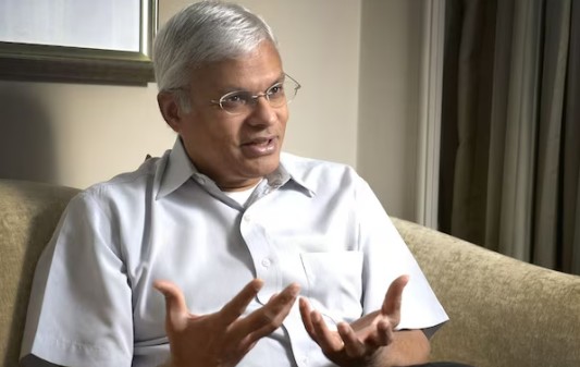 गोपनीय कागदपत्रे बाळगल्याप्रकरणी अटकेत असलेले एशले टेलिस कोण आहेत?