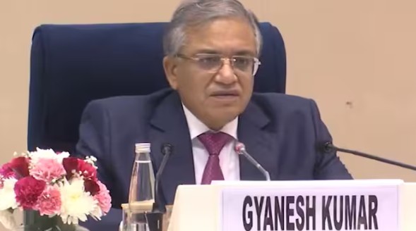 खलनायक ज्ञानेशकुमार ?