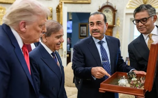 ‘त्या‘ फोटोमुळे पाक लष्करप्रमुख मुनीर बनले स्वतःच्याच देशात टीकेचे धनी