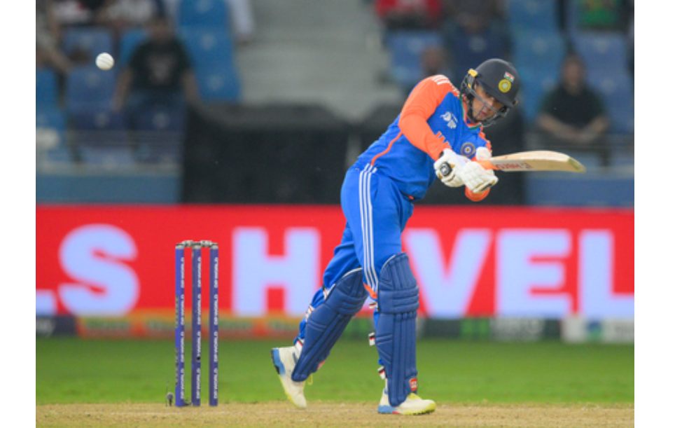 हा महिना अभिषेक-कलदीपचा!