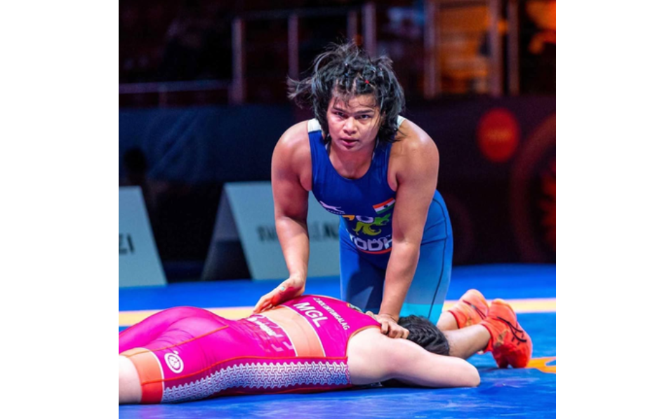 “गरीबी आणि संघर्ष पेलून बनली भारताची पहलवान”