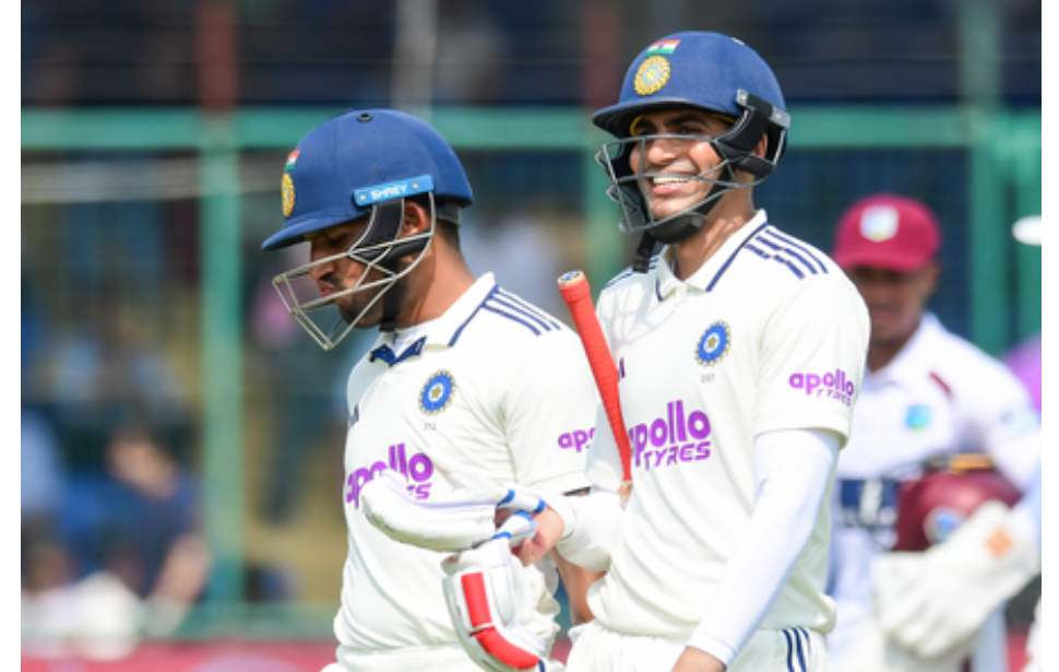 टीम इंडियाची पहिली डाव ५१८/५ वर घोषित!