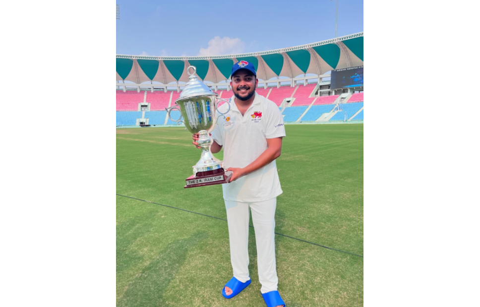 पृथ्वी शॉने फटकावले फक्त १४१ चेंडूत दुहेरी शतक!