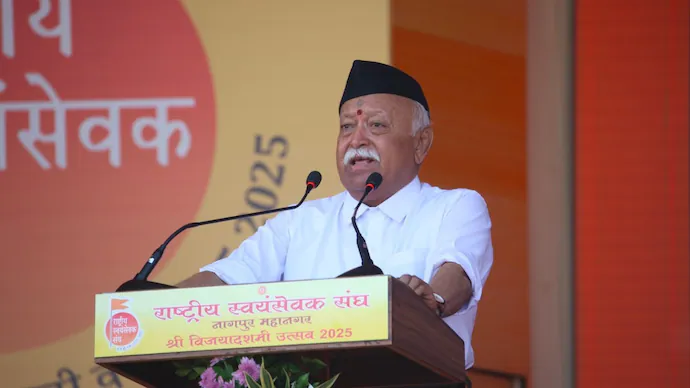 हिंसक उद्रेकांमध्ये इच्छित बदल घडवण्याची शक्ती नसते; लोकशाहीमुळेच आमूलाग्र बदल!