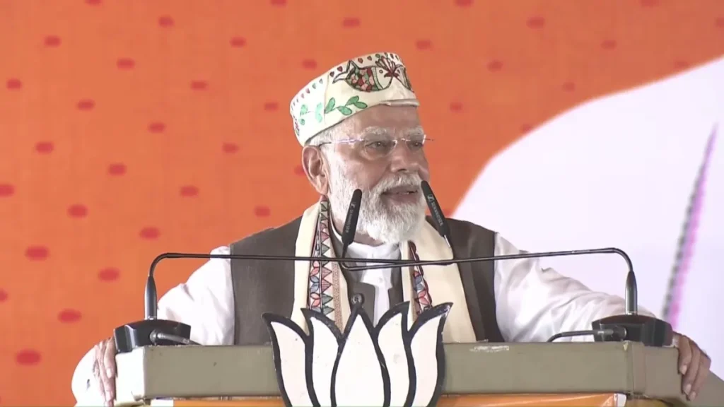 “जेव्हा प्रत्येकाच्या हातात लाईट आहे, मग लालटेनची गरज काय?