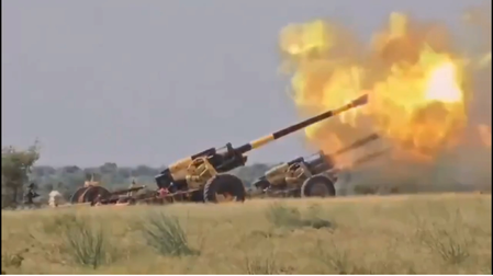 वाळवंटात ‘अखंड प्रहार’ मोहिमेचं प्रदर्शन