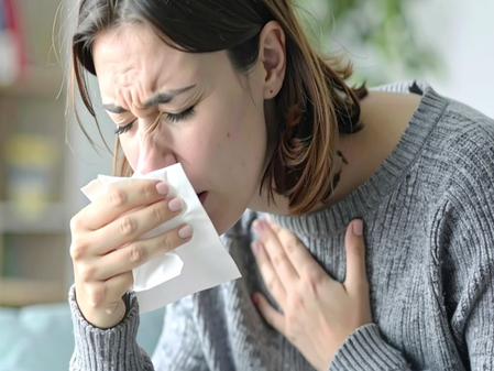 शरीरातील संसर्गाचे संकेत देतो पिवळा कफ