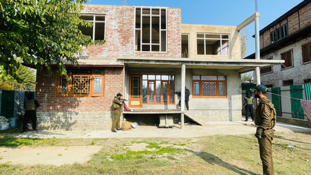 कठुआमध्ये दोन एसपीओ बडतर्फ