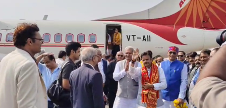 रीवा ते दिल्ली नव्या विमानसेवेचा फुटला नारळ