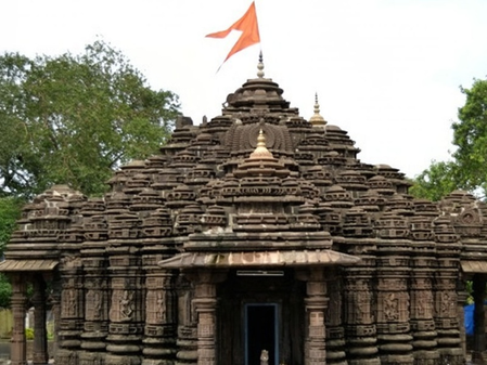 एकाच रात्री पांडवांनी बांधले अंबरनाथ मंदिर!