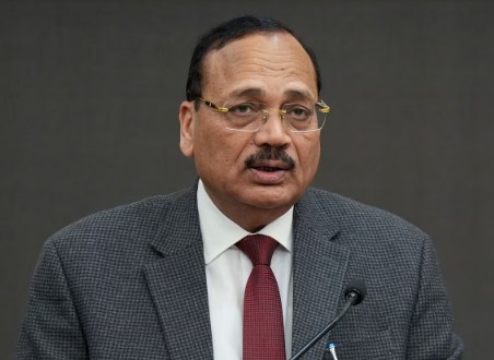 सरन्यायाधीशांविरोधातील मोहिमेमुळे माजी न्यायाधीश संतप्त