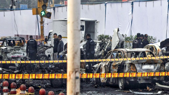 ‘काश्मिरी फळांचा व्यापार करण्यासाठी घेतलेली खोली आणि…’ डॉ. मुझम्मिलचे आणखी कारनामे उघड