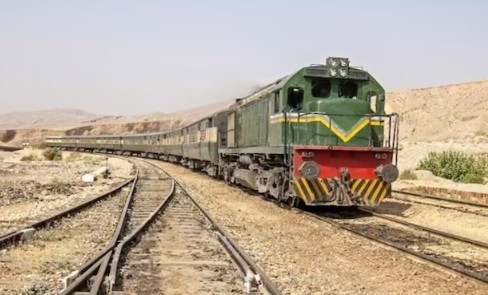 बलुच बंडखोरांनी रेल्वे ट्रॅकवरच लावली स्फोटकं, जीवितहानी नाही