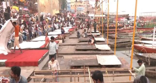 २१ क्विंटल फुलांच्या हारांची सजावट, १० लाखांहून अधिक दिव्यांनी उजळणार गंगा घाट