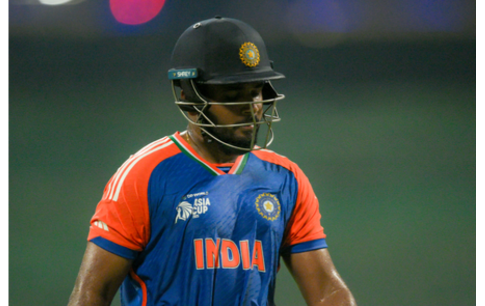 “आयपीएस बनायचं होतं संजू सॅमसनला; पण वडिलांनी नोकरी सोडून केला क्रिकेटर!”