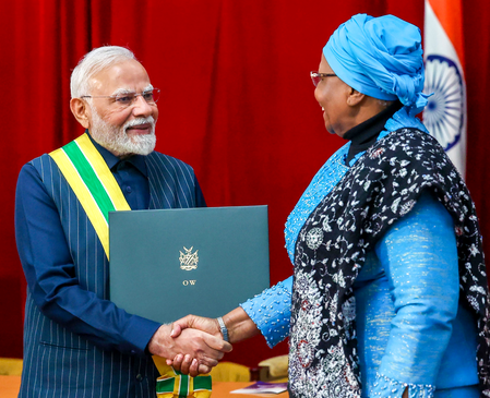 पंतप्रधान मोदी यांना २८ देशांकडून सर्वोच्च सन्मान