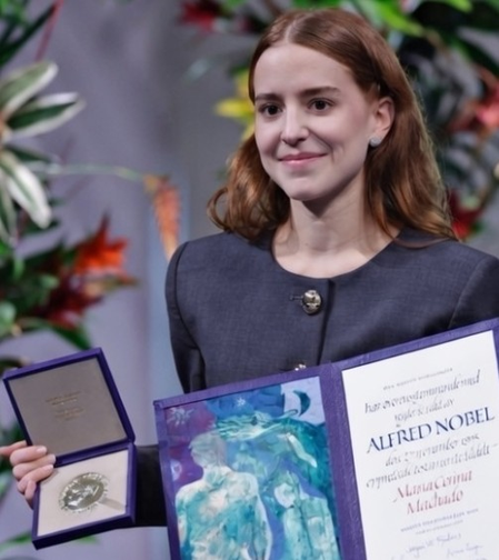 ११ महिन्यांनंतर नोबेल शांतता पुरस्कार विजेत्या माचाडो दिसल्या