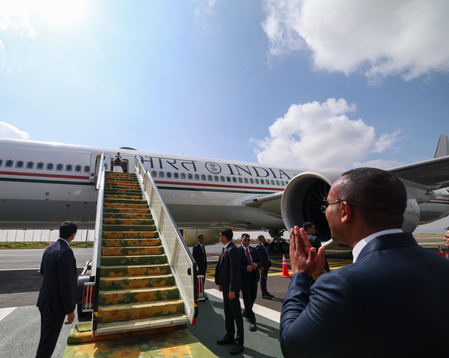 पंतप्रधान इथियोपियातून ओमानकडे रवाना