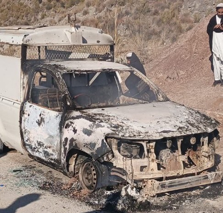 खैबर पख्तूनख्वामध्ये पोलिस वाहनावर हल्ला