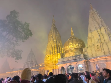 काशी विश्वनाथ मंदिरात स्पर्श दर्शनावर बंदी