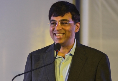 २४ डिसेंबर : विश्वनाथन आनंद पहिल्यांदा विश्वविजेते ठरले