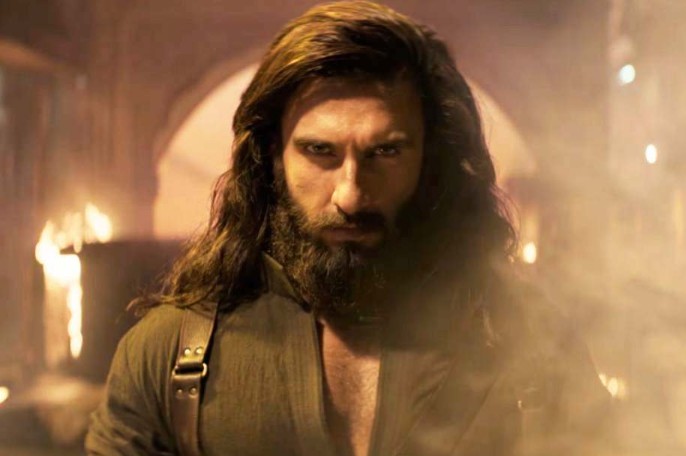 पठाण, कल्कीला मागे टाकत ‘धुरंधर’ची १,०५० कोटींची कमाई