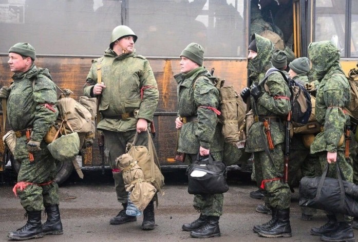 आमिषाने रशियन सैन्यात भरती झालेले २६ भारतीय मृत्युमुखी