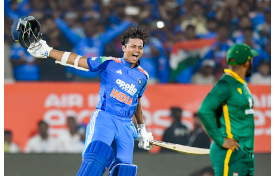 यशस्वीची किमया! तीनही फॉर्मेटमध्ये शतक ठोकणारा सहावा भारतीय