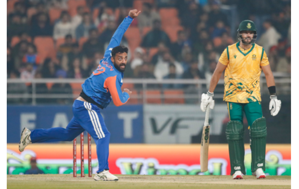 टी-२० मध्ये वरुणराज!