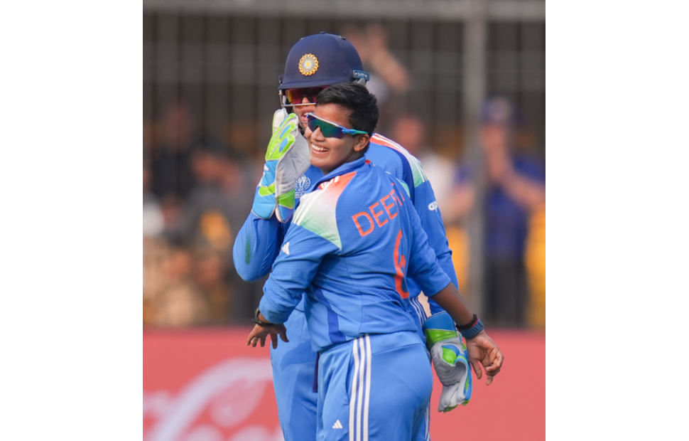 दीप्ती नंबर १ गोलंदाज, मंधानाला फटका