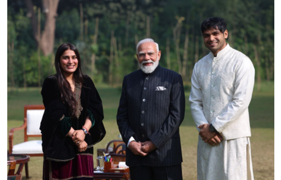 पंतप्रधान मोदींची नीरज चोप्राशी भेट