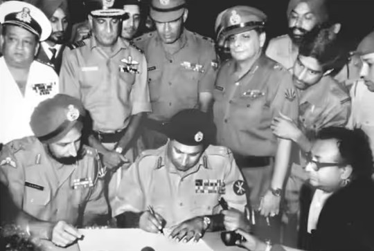 विजय दिनानिमित्त पंतप्रधान नरेंद्र मोदींकडून १९७१ च्या युद्धवीरांना श्रद्धांजली!