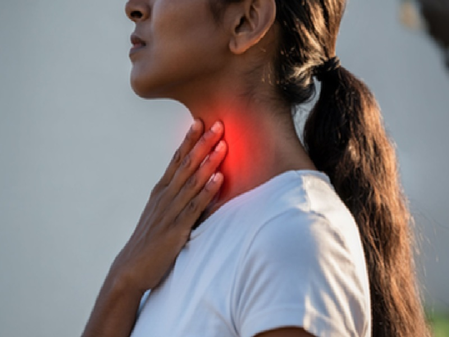 आयुर्वेदातील या सवयींमुळे घशाला मिळेल आराम