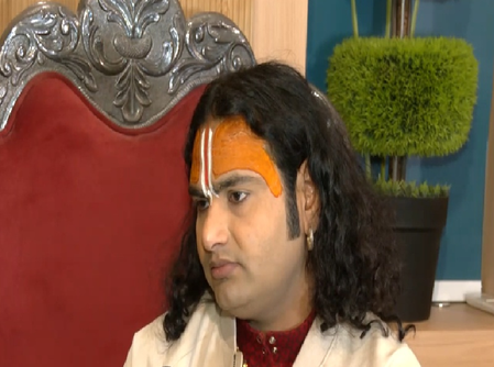 बॉलीवूडचे लोक स्वतःला देव समजतात