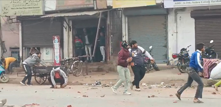 नेहरू कॉलनीत दोन कुटुंबांमध्ये तुफान दगडफेक